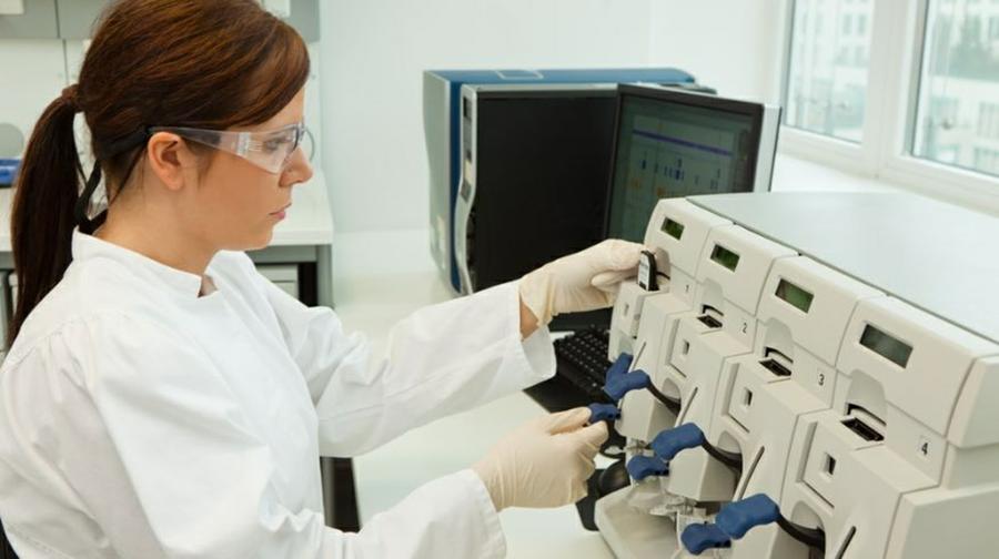 mujer ciencia