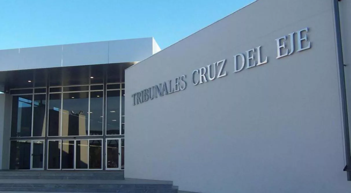 Tribunales C.delEje by gentileza
