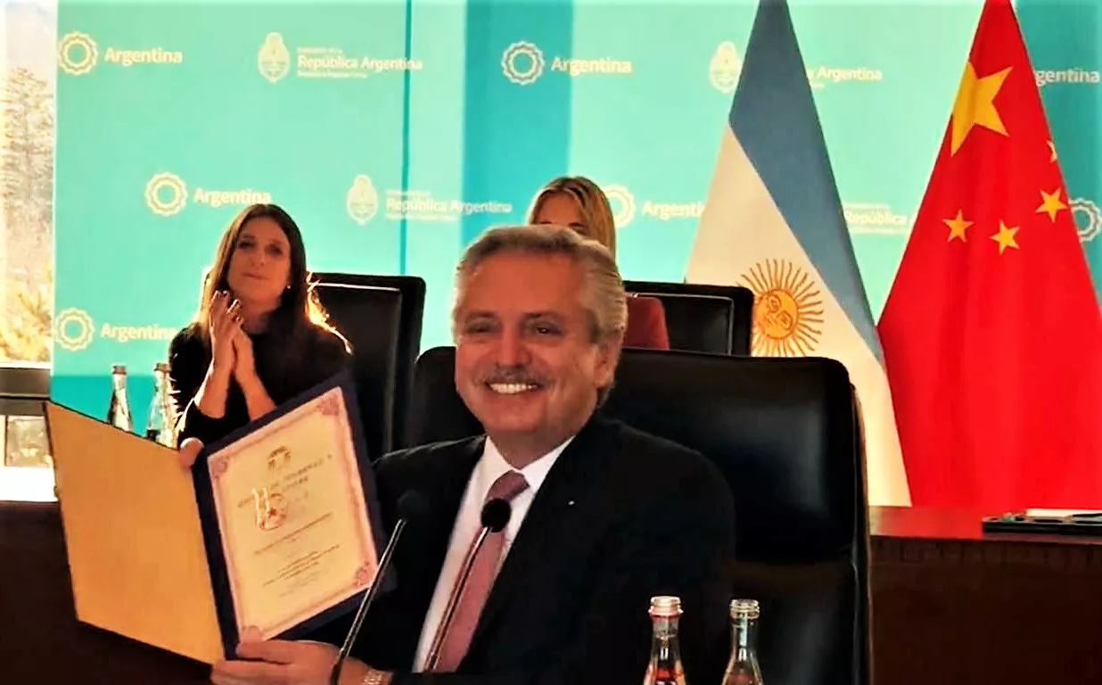 Honoris Causa a Alberto Fernández en China (captura)