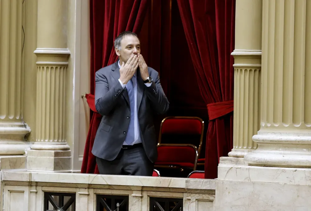 Manuel Adorni by na