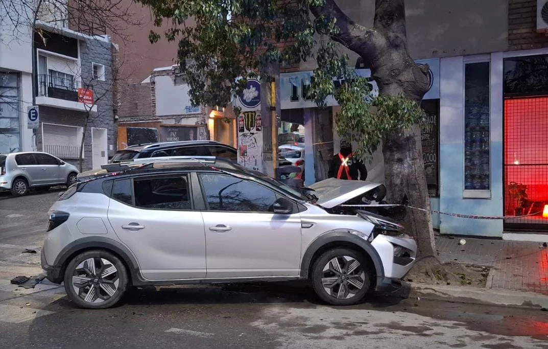 Violento choque en Nueva Córdoba (Policía) 01