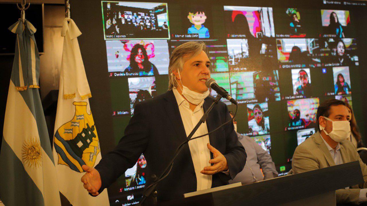 Llaryora by prensa Muni