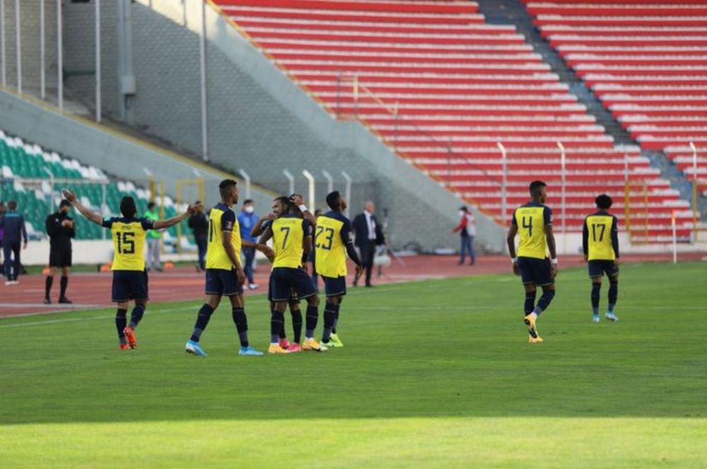Ecuador celebra en Bolivia gentileza