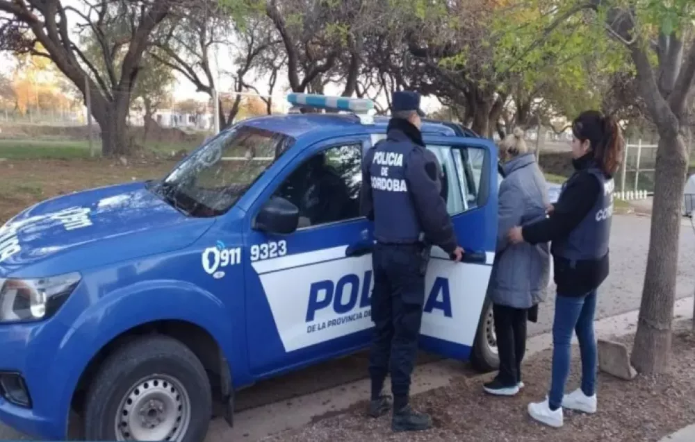 Detención en V Maria by Villa Maria Ya
