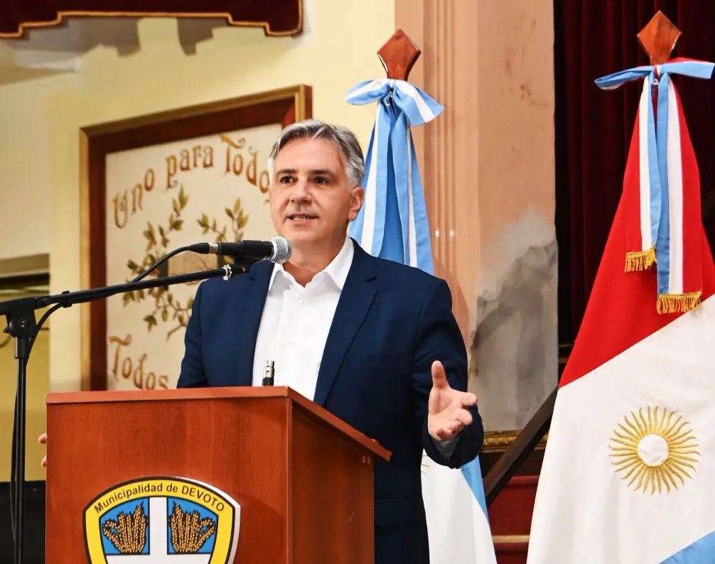 Martín Llaryora en Devoto (Gobierno de Córdoba)