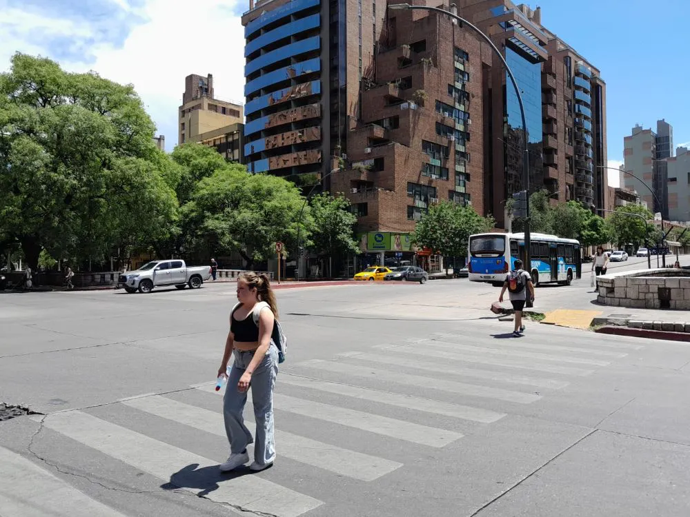 Calor en la ciudad by LNM