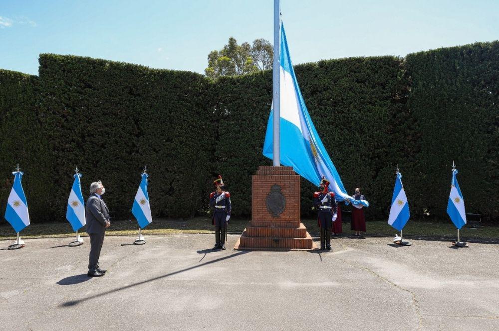 Acto 200 años del primer izamiento de la bandera en Islas Malvinas Presidencia