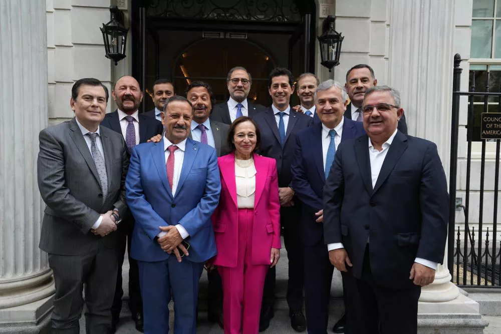 Wado y gobernadores en EEUU by Tw Wado