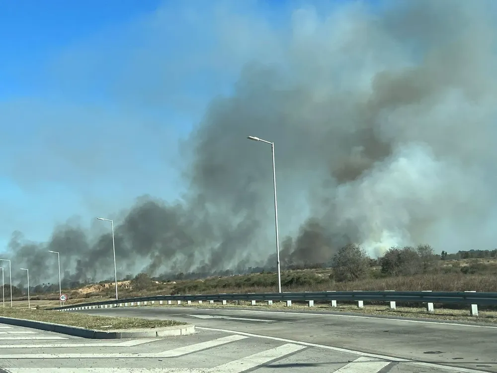 incendio fuerza aérea by @JavierSassi