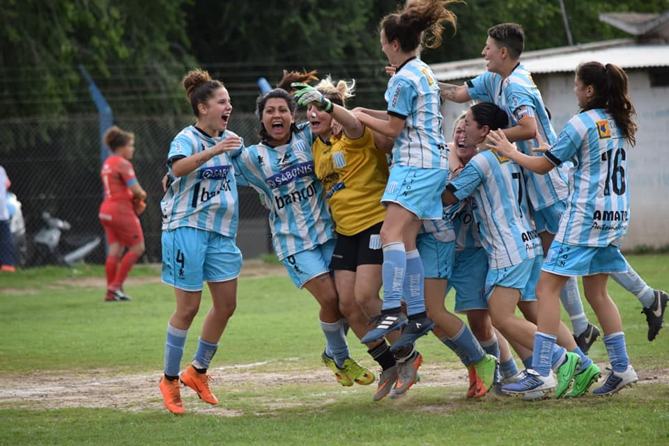 foto futbol femenino racing de cordoba