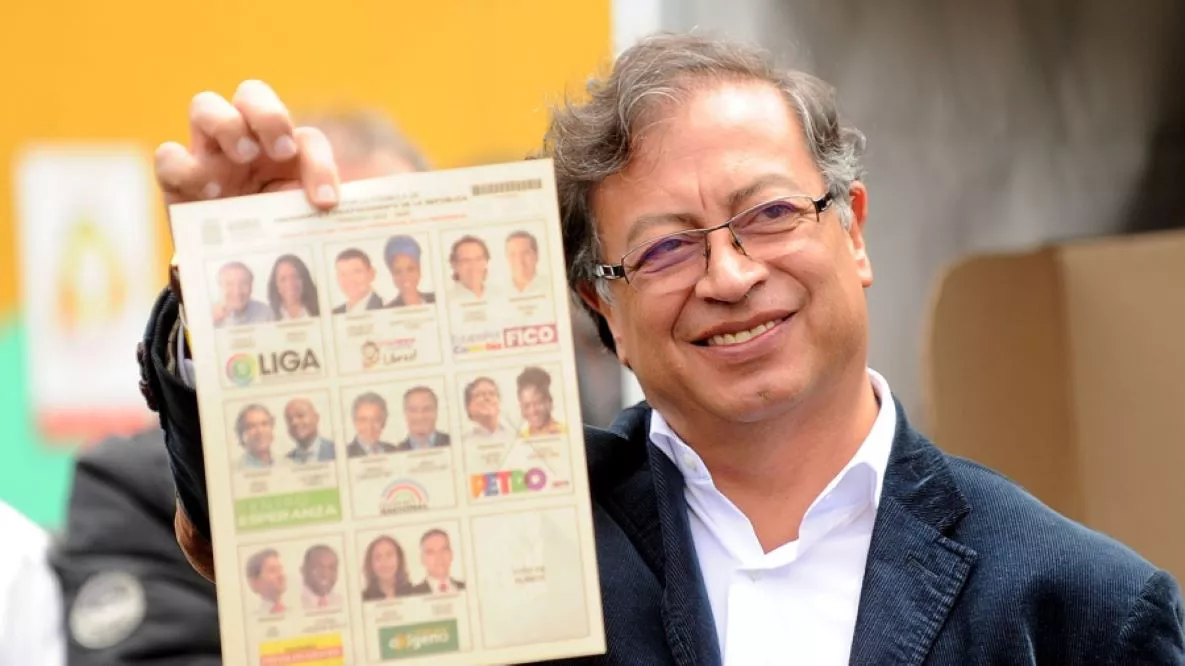 Petro (elecciones en Colombia) by Télam