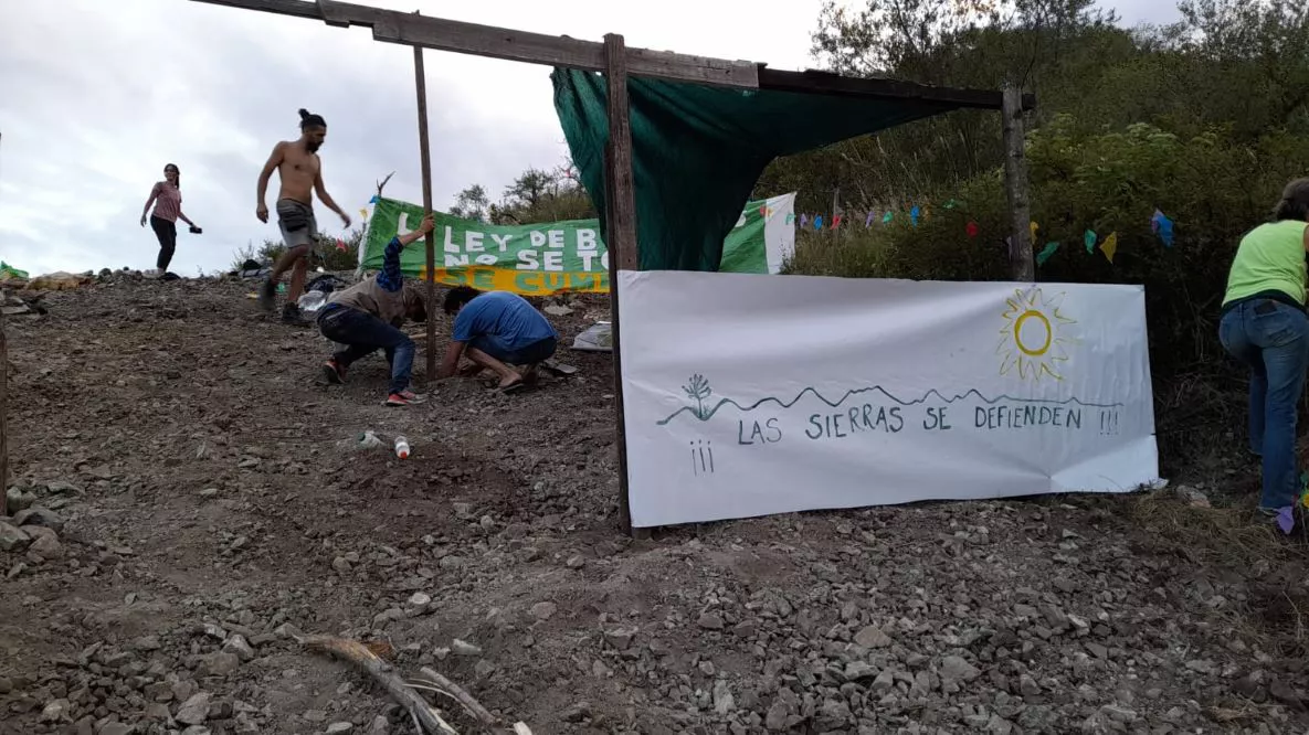 Asamblea Paravachasca en Autovía Ruta 5 by Asamb Paravachasca