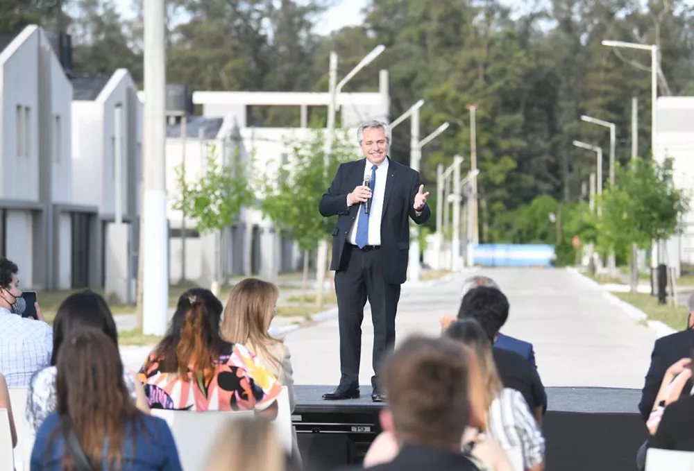 acto de fernandez vivienda en ezeiza