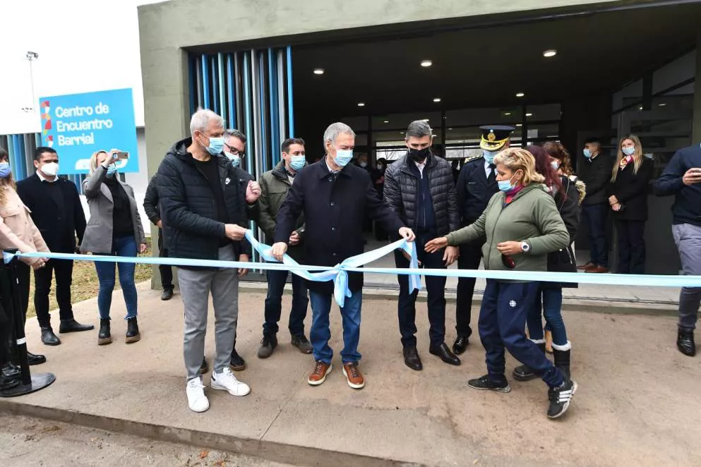 inauguración schiaretti centro barrial by prensa gobierno