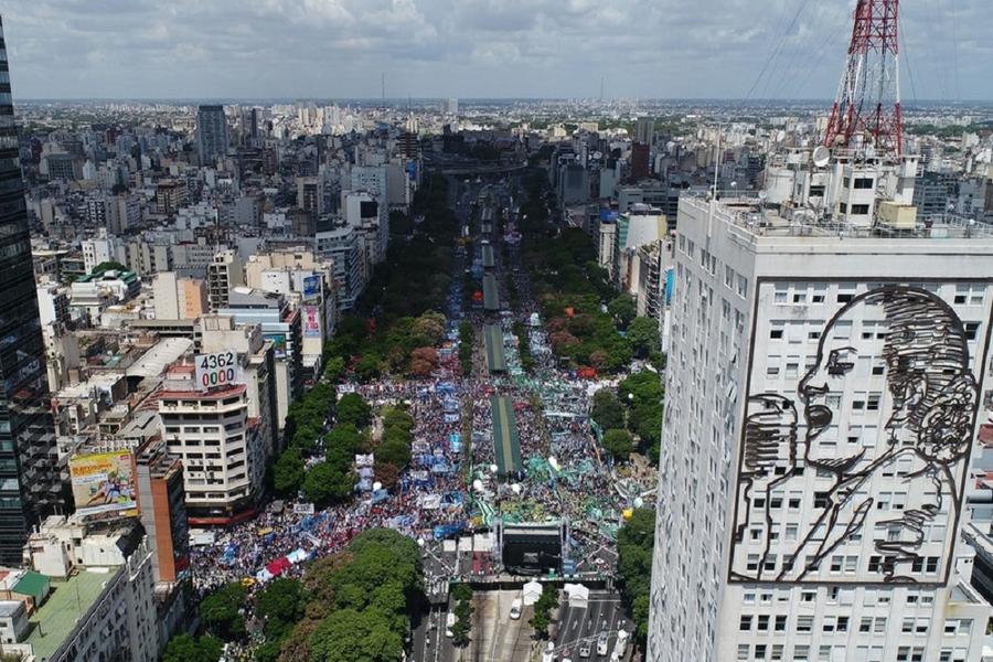 marcha-camioneros-drone-moyano-9-de-julio-Belgrano by infobae