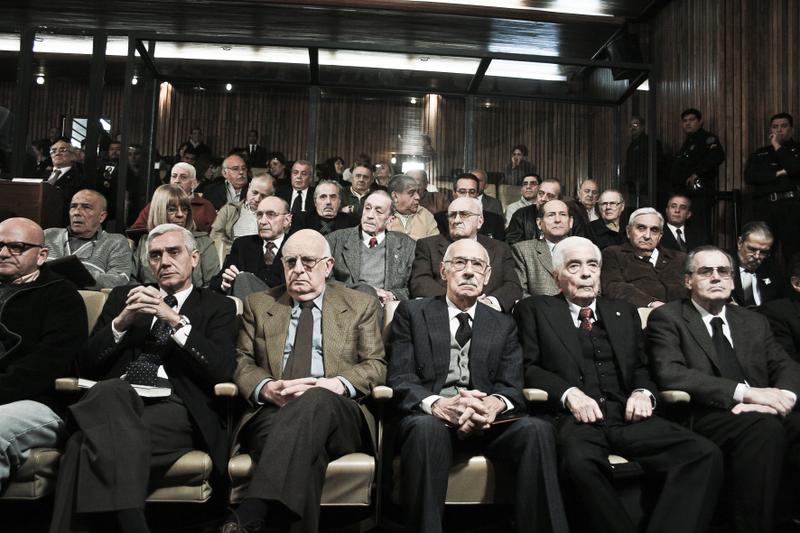 FOTO CONTRATAPA - MANUEL BOMHECKER