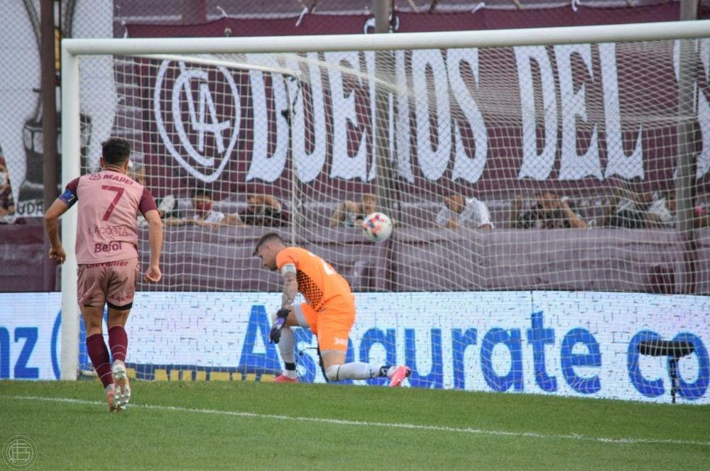 Gol de Lanus frente a Talleres