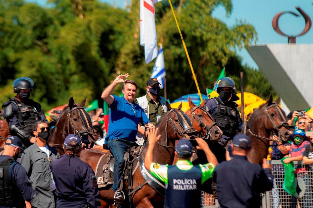 Bolsonaro barbijo