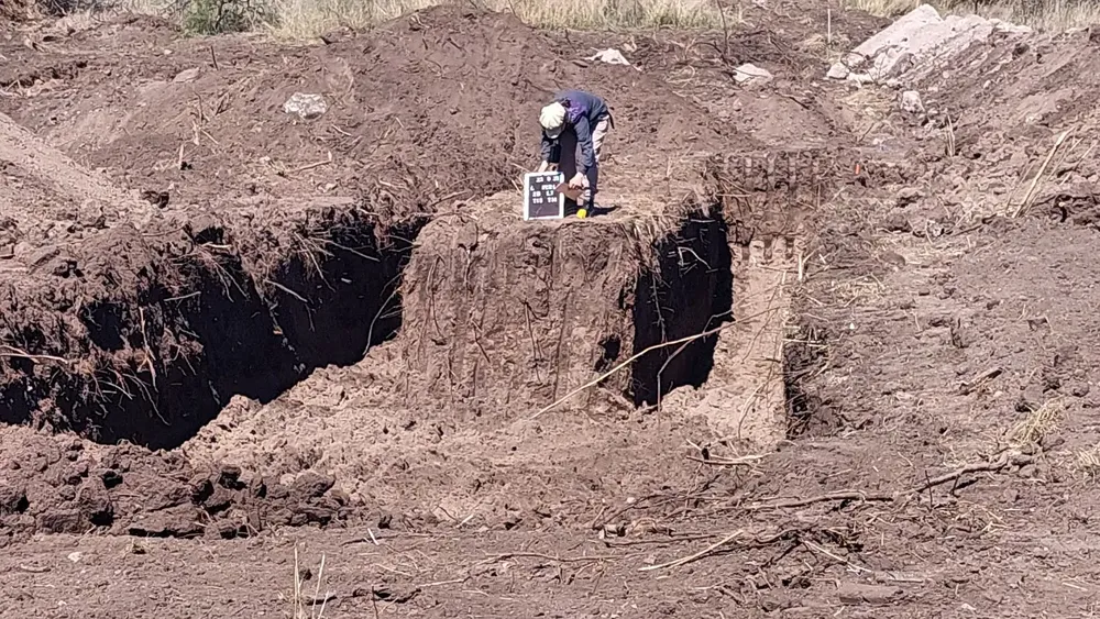 Excavaciones del EAAF en predio lindero a La Perla (Mesa de Trabajo por los Derechos Humanos de Córdoba) 02