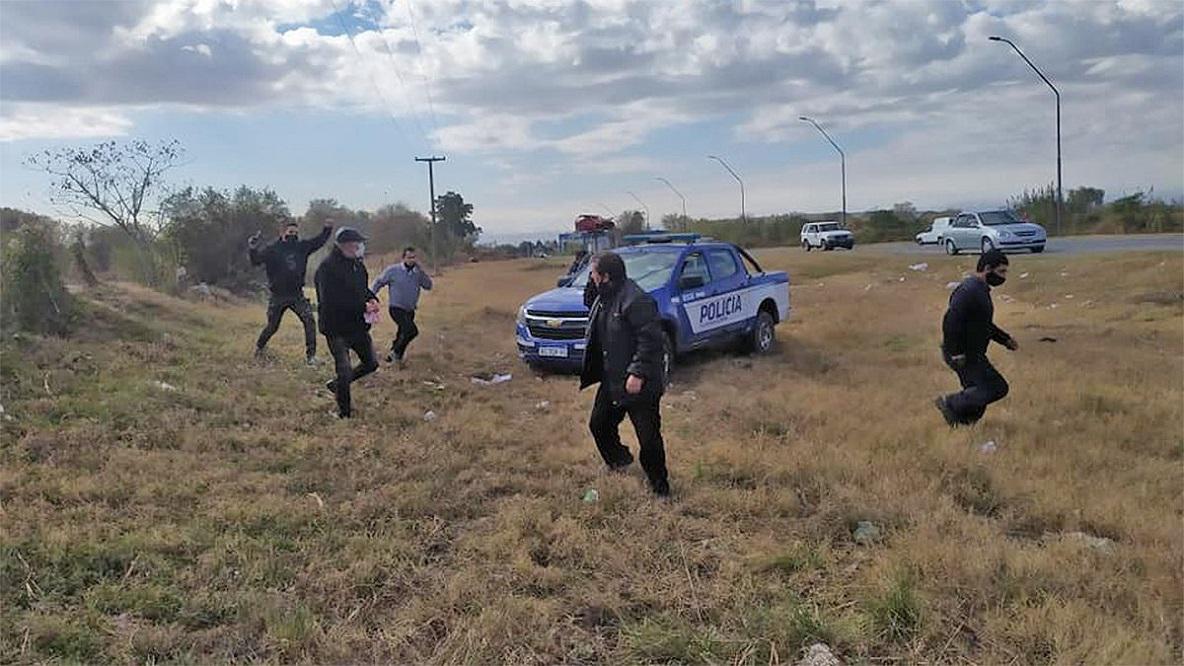 una-las-imagenes-del-violento-episodio-registrado-ayer-fuente-gentileza-activa-fm-los-condores
