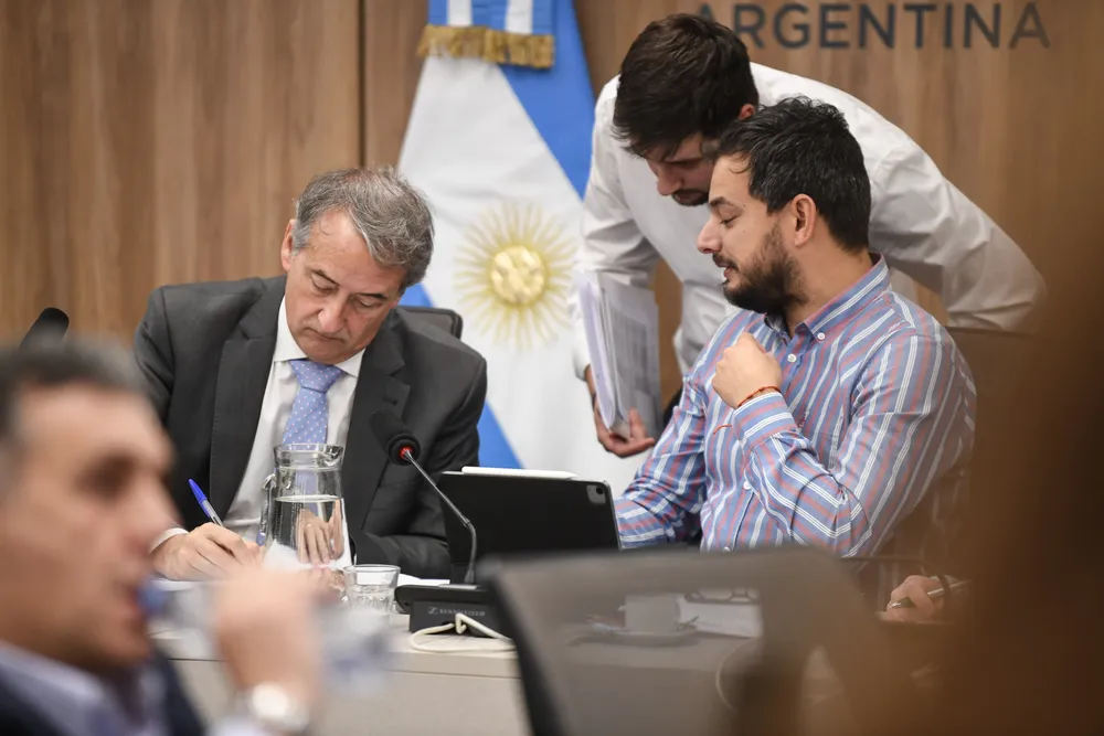 Diputados en Comisión (X de Diputadoa) 5