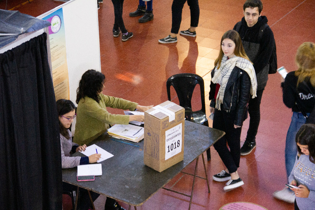 ELECCIONES UNC - foto LNM (17)