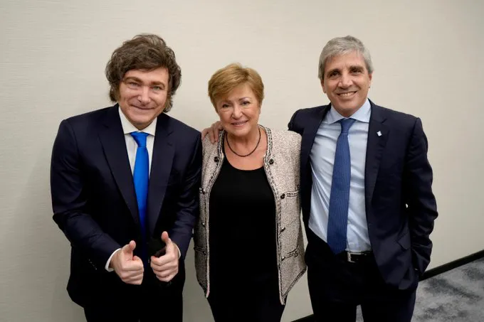 Milei y Caputo con Georgieva (gentileza)