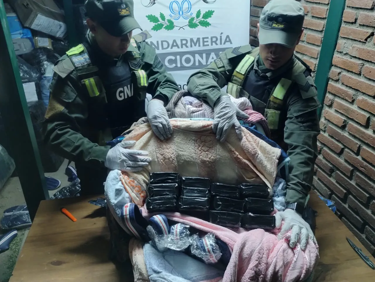 Gendarmería decomisa 35 kilos de droga en ruta 9 (argentina.gob.ar)