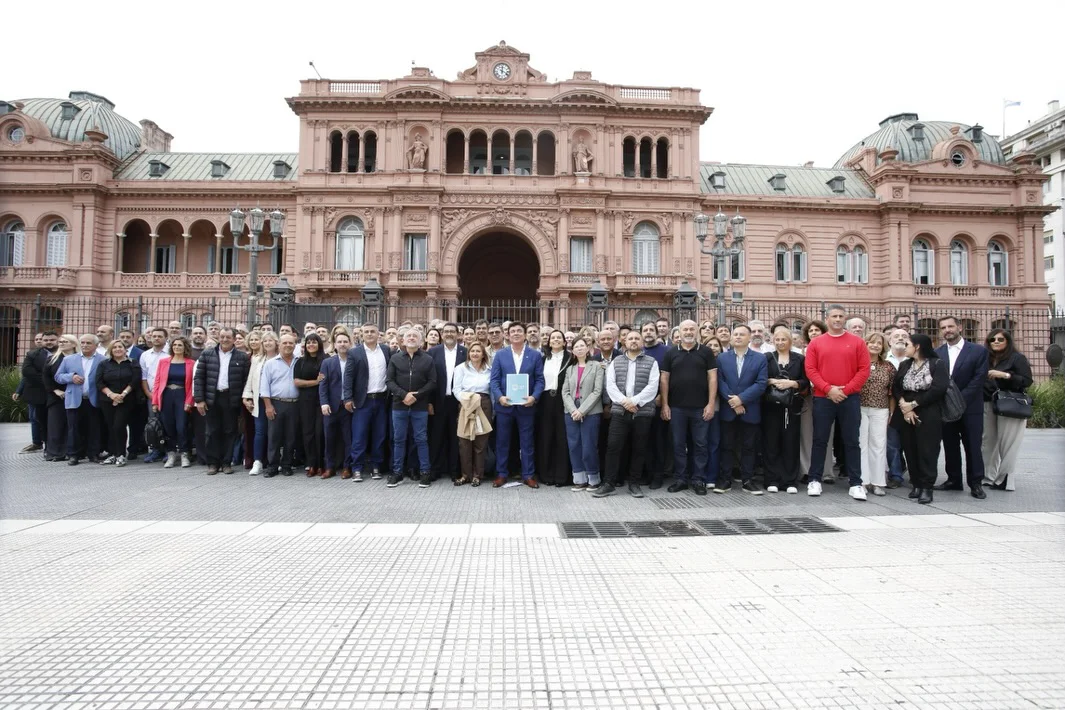 Marcha de intendentes al Ministerio de Economía (Federación Argentina de Municipios) 03