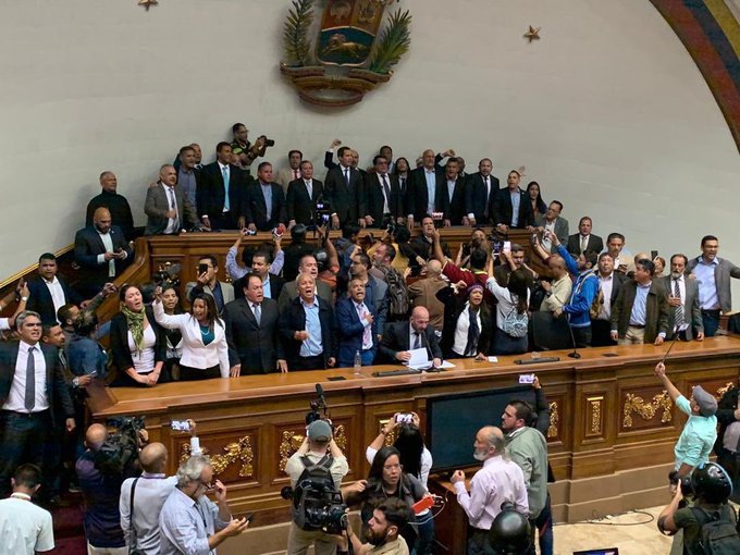Guaidó by gentileza