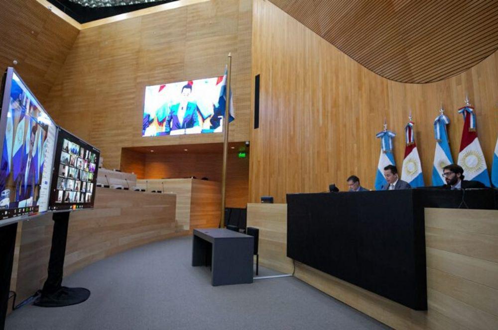 Sesion teleconferencia 15 de abril Prensa de Legislatura de Córdoba