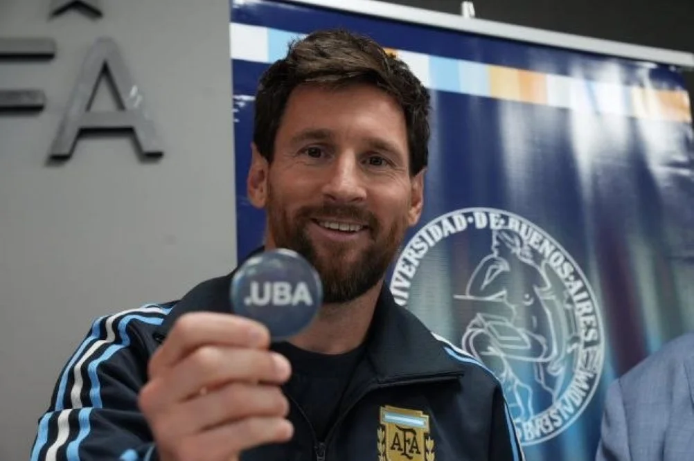 Honoris Causa Messi by Redes