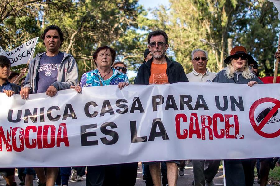protesta contra genocidas en Mar del Plata by @Lavacatuitera
