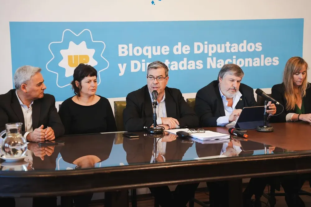 Diputados y senadores de Unión por la Patria (X de Carolina Gaillard) 2
