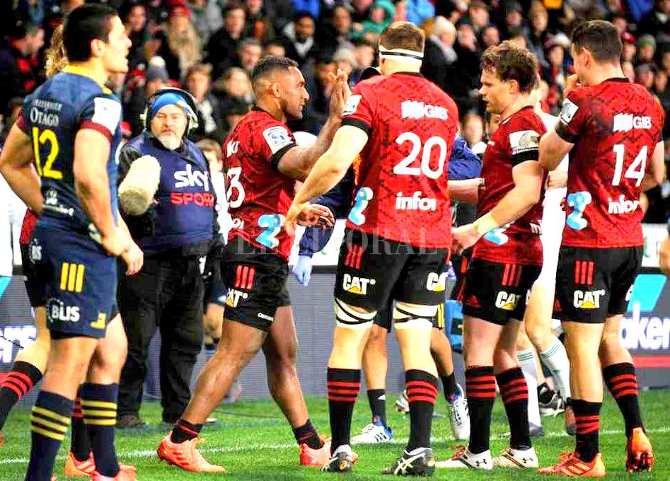 Los Canterbury Crusaders en el profundo sur marchan en la cima del Super Rugby Aoteraoa