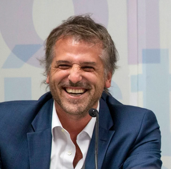 Pedro Lines Indec by NA