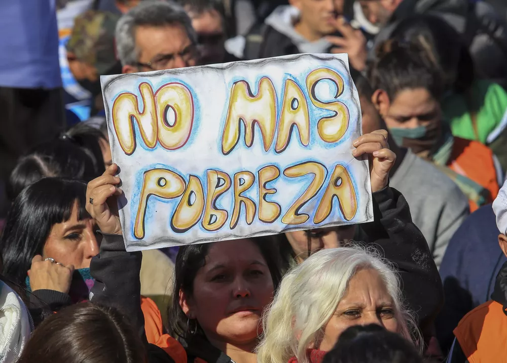 Salarios by na