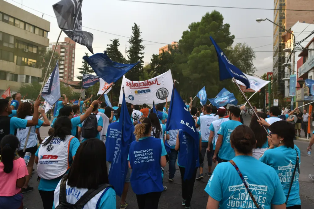 Marcha de gremios judiciales (AGEPJ)