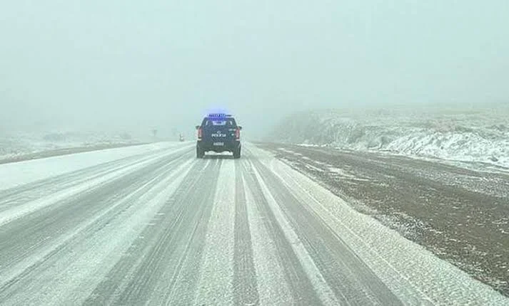 hielo y aguanieve altas cumbres