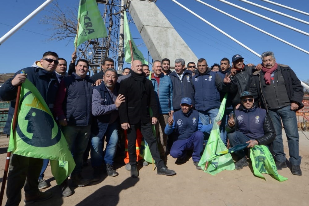puente peatonal Carlos Paz @GobdeProvincia