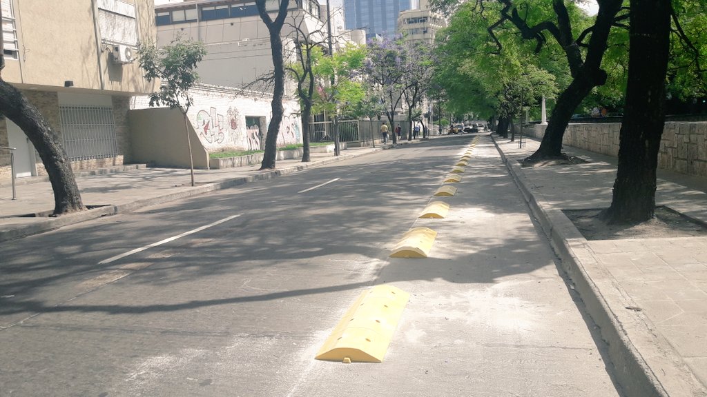 Ciclovía by Javier Sassi