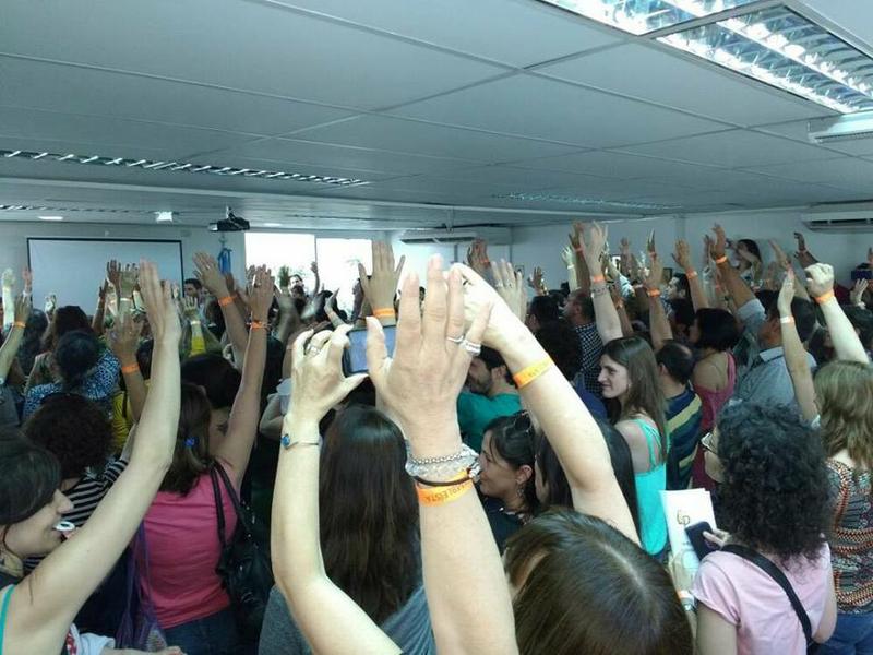 FOTO VOTACION COLEGIO PSICOLOGOS