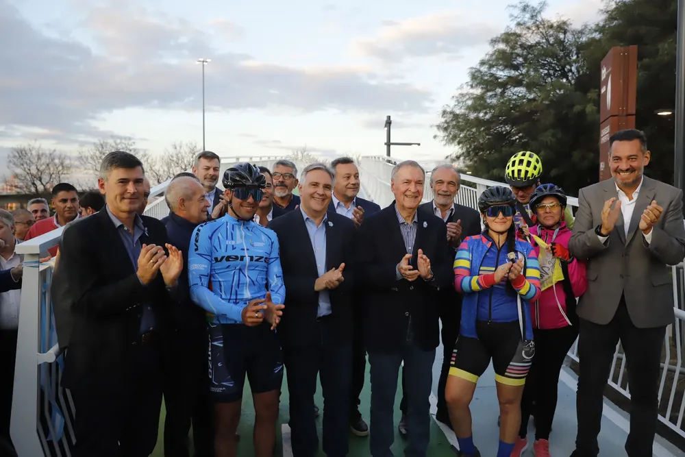 Ciclovía en altura by prensacba