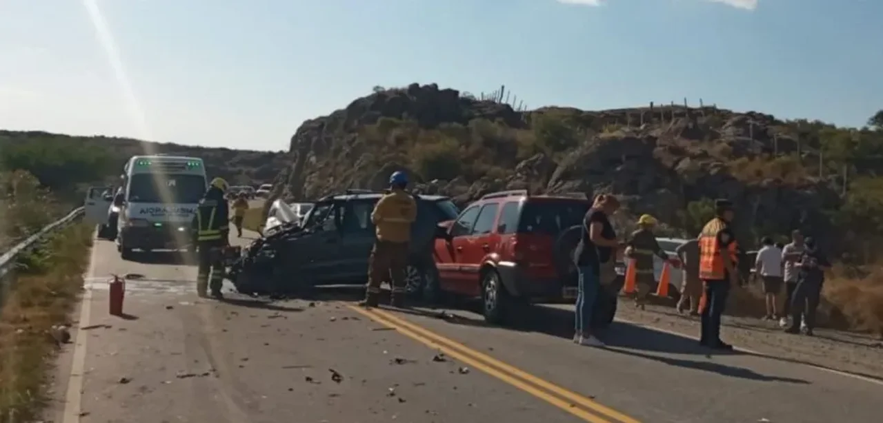 Choque en cadena Altas Cumbres by Policía de Córdoba