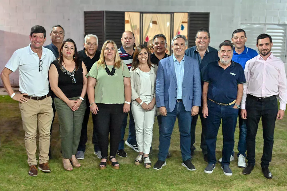 Intendentes de Colón y Cruz del Eje con llaryora