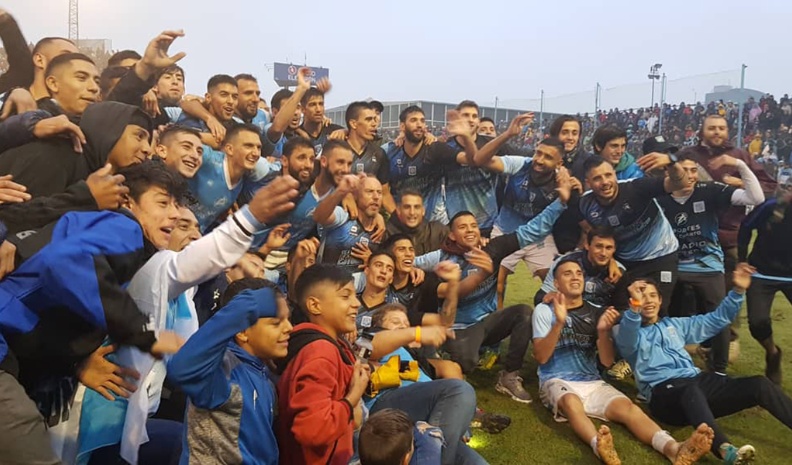 Estudiantes Rio cuarto by Puntal