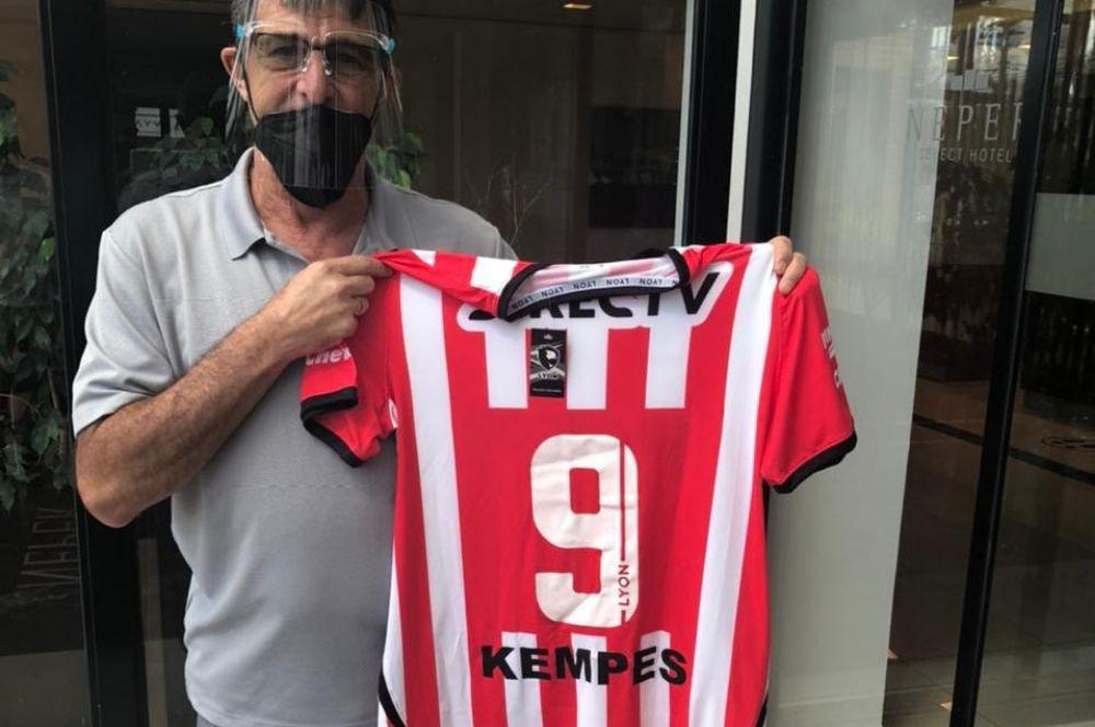 Kempez camiseta homenaje Instituto