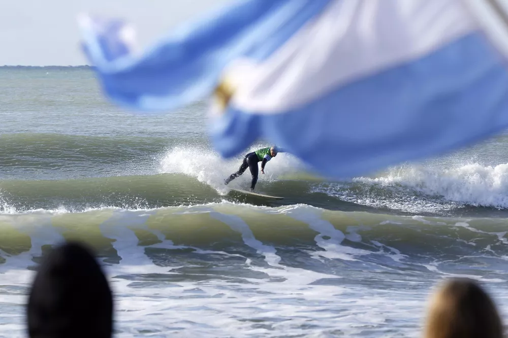 5-SurfBanderaFotoLinda
