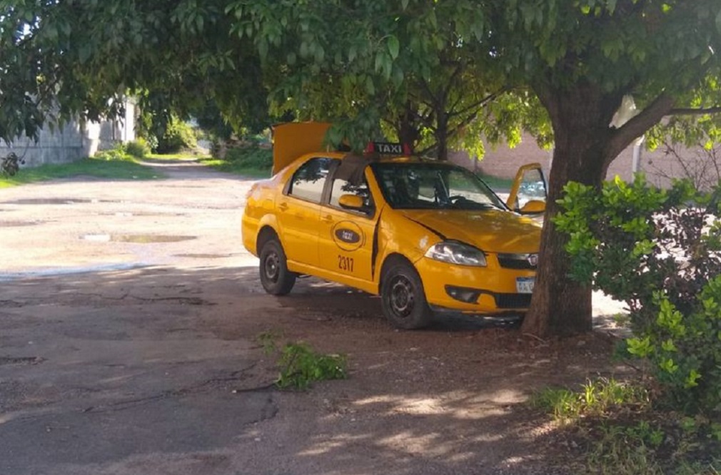 taxista encerrado en baúl
