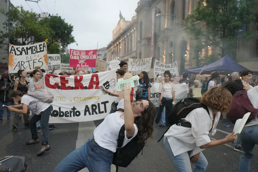 3 marcha uni fed por lucre bian (25)